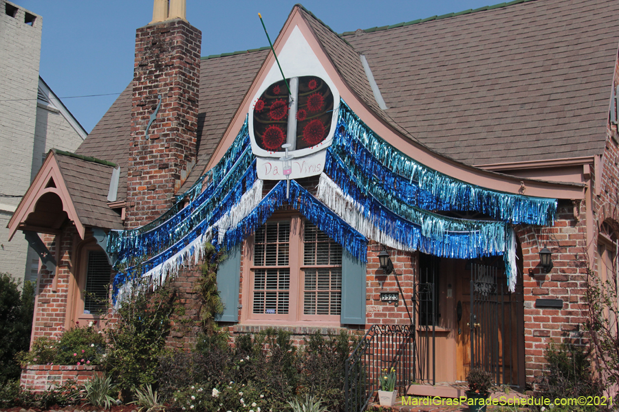 Krewe-of-House-Floats-03424-Broadmore-Fontainebleau-2021