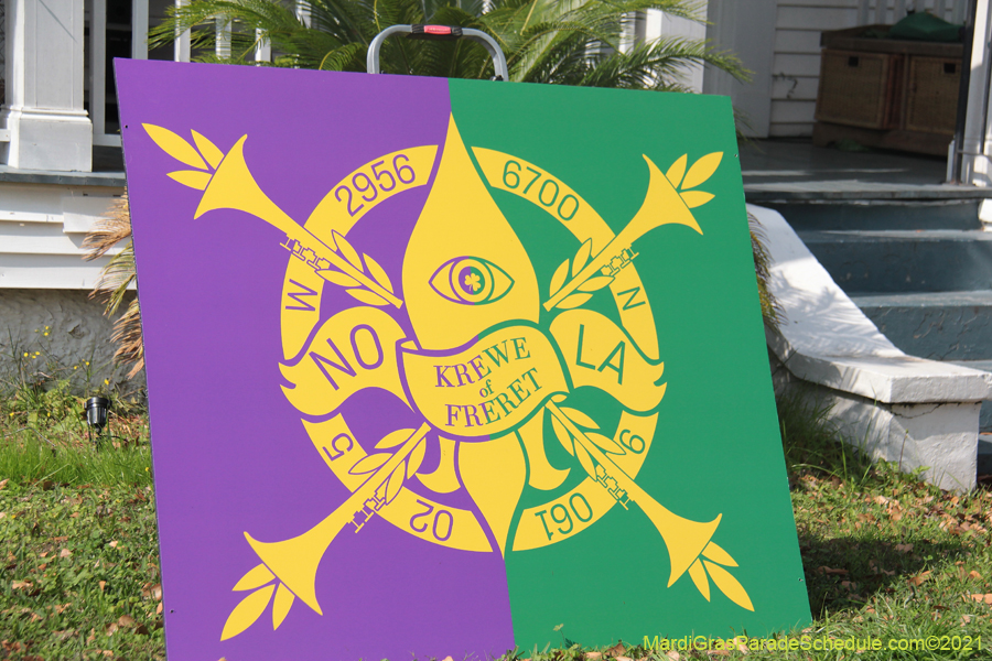 Krewe-of-House-Floats-03434-Broadmore-Fontainebleau-2021