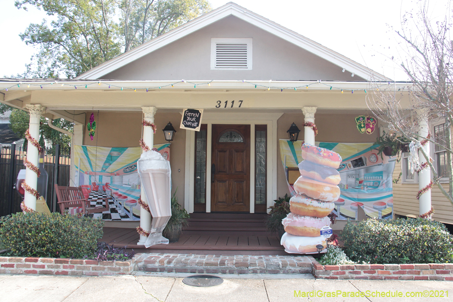 Krewe-of-House-Floats-03455-Broadmore-Fontainebleau-2021