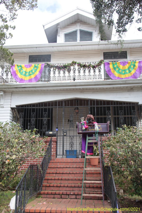 Krewe-of-House-Floats-03552-Carrollton-Hollygrove-2021