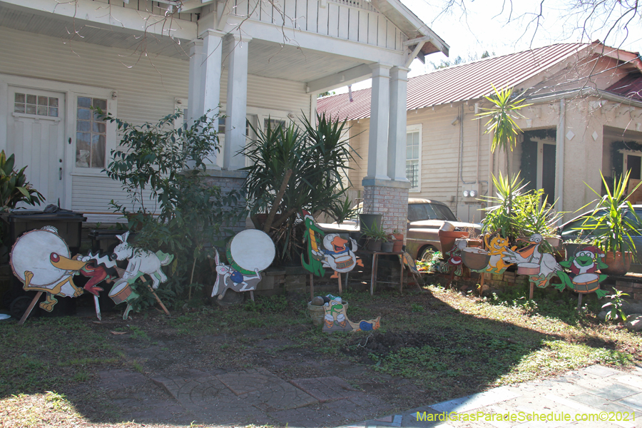 Krewe-of-House-Floats-03590-Carrollton-Hollygrove-2021