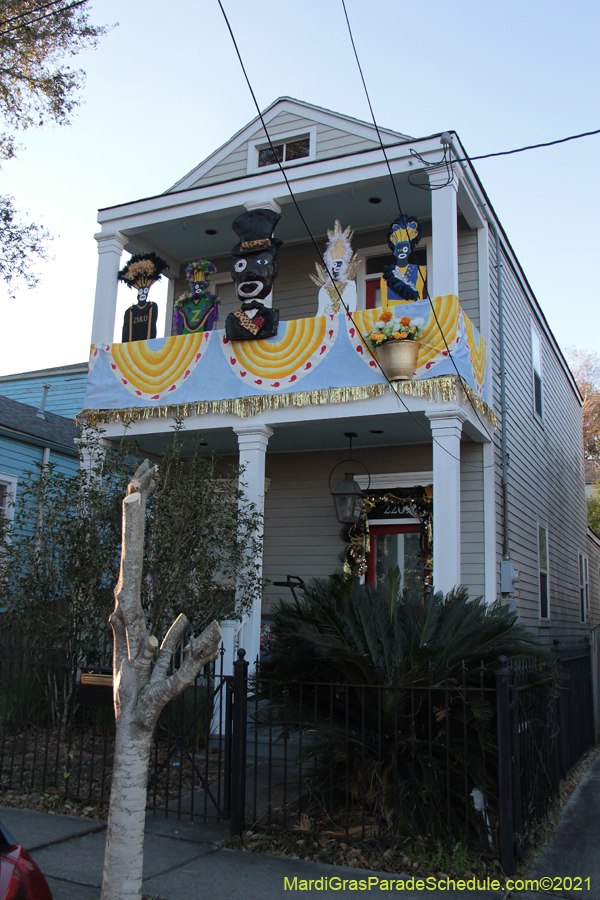 Krewe-of-House-Floats-00809-Central-City