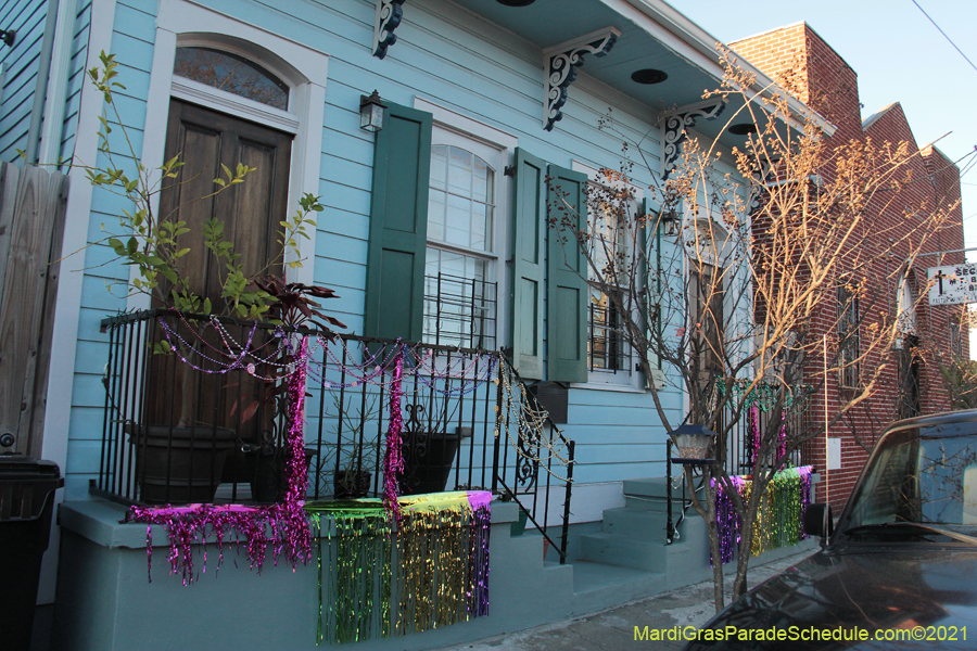 Krewe-of-House-Floats-00812-Central-City