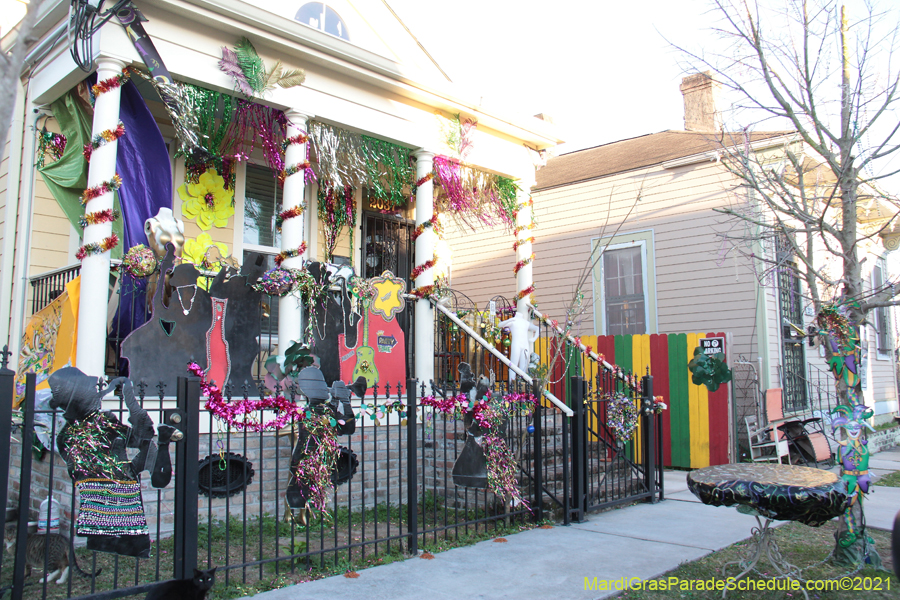 Krewe-of-House-Floats-00820-Central-City