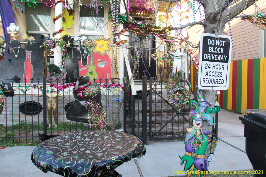 Krewe-of-House-Floats-00823-Central-City