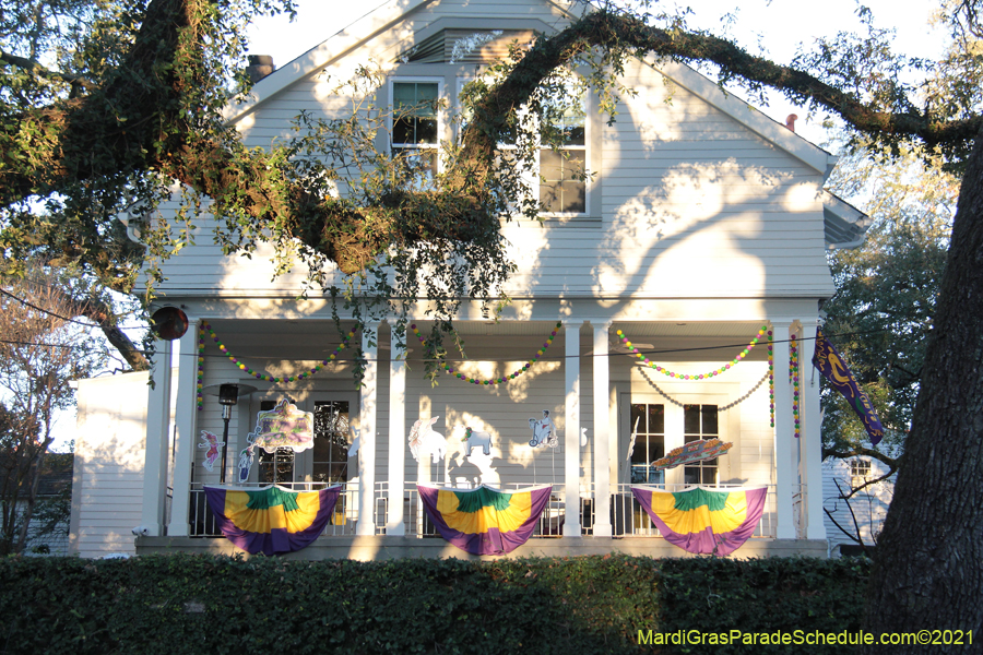 Krewe-of-House-Floats-00831-Central-City