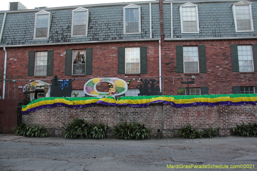 Krewe-of-House-Floats-00834-Central-City