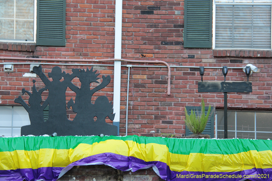 Krewe-of-House-Floats-00835-Central-City