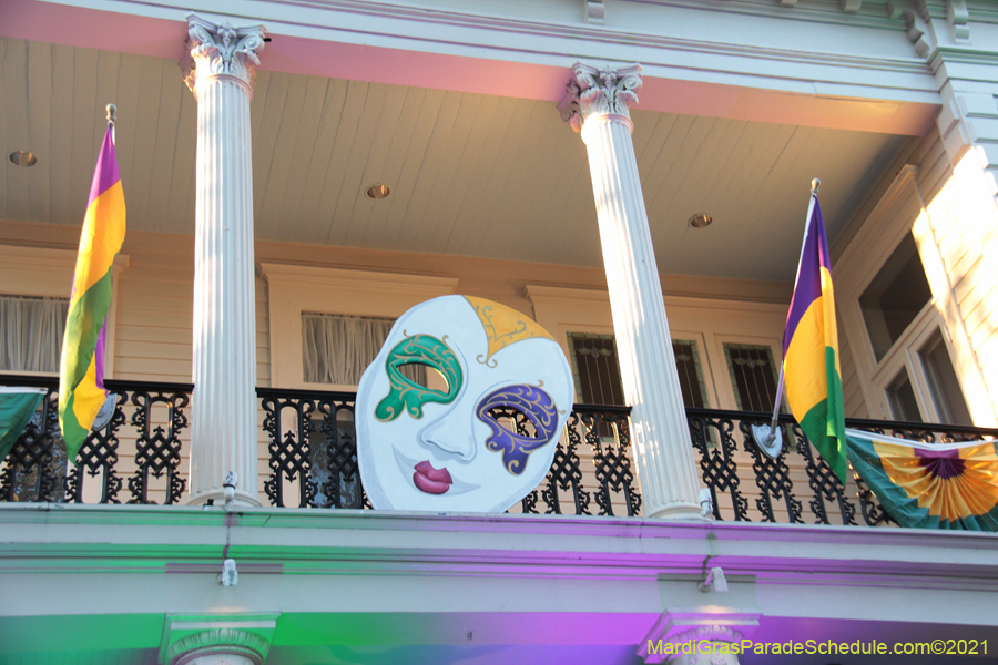 Krewe-of-House-Floats-00840-Central-City