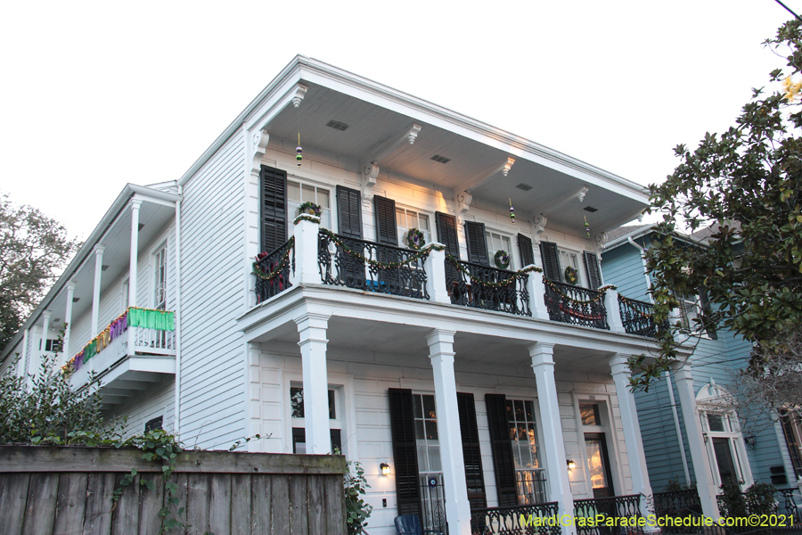 Krewe-of-House-Floats-00844-Central-City