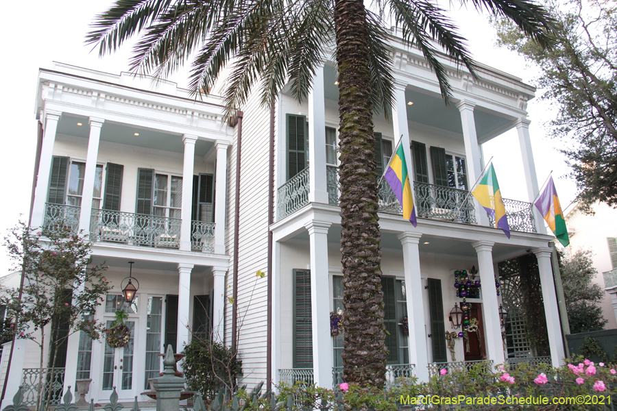 Krewe-of-House-Floats-00853-Central-City