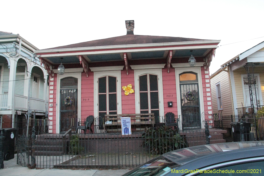 Krewe-of-House-Floats-00880-Central-City