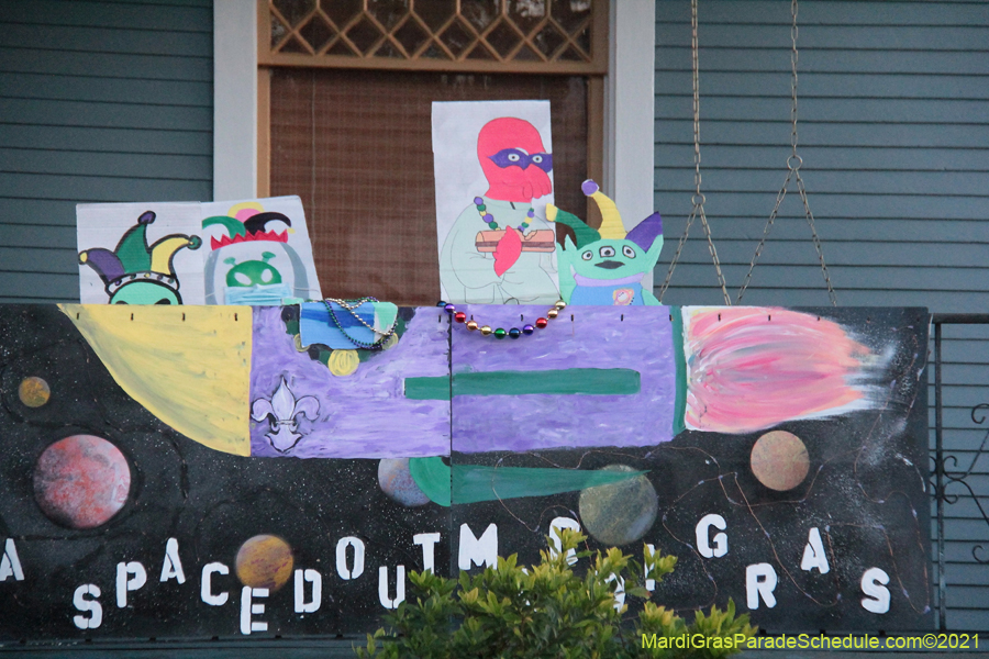 Krewe-of-House-Floats-00882-Central-City