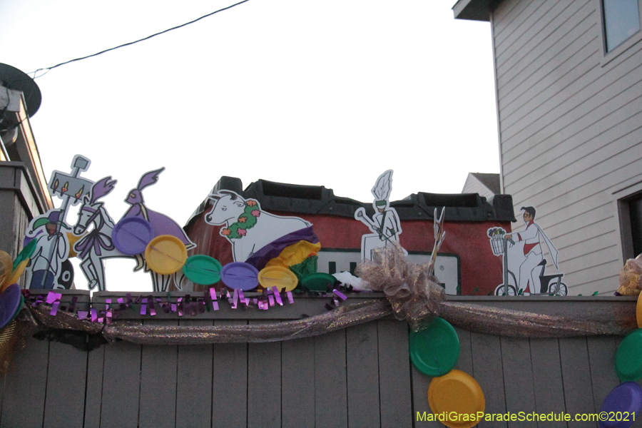 Krewe-of-House-Floats-00885-Central-City