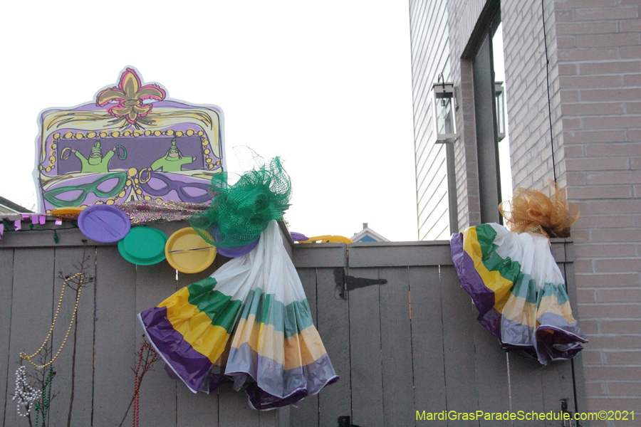 Krewe-of-House-Floats-00886-Central-City
