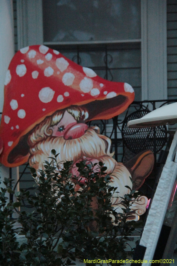 Krewe-of-House-Floats-03167-Fairgrounds-Bayou-St-John-2021