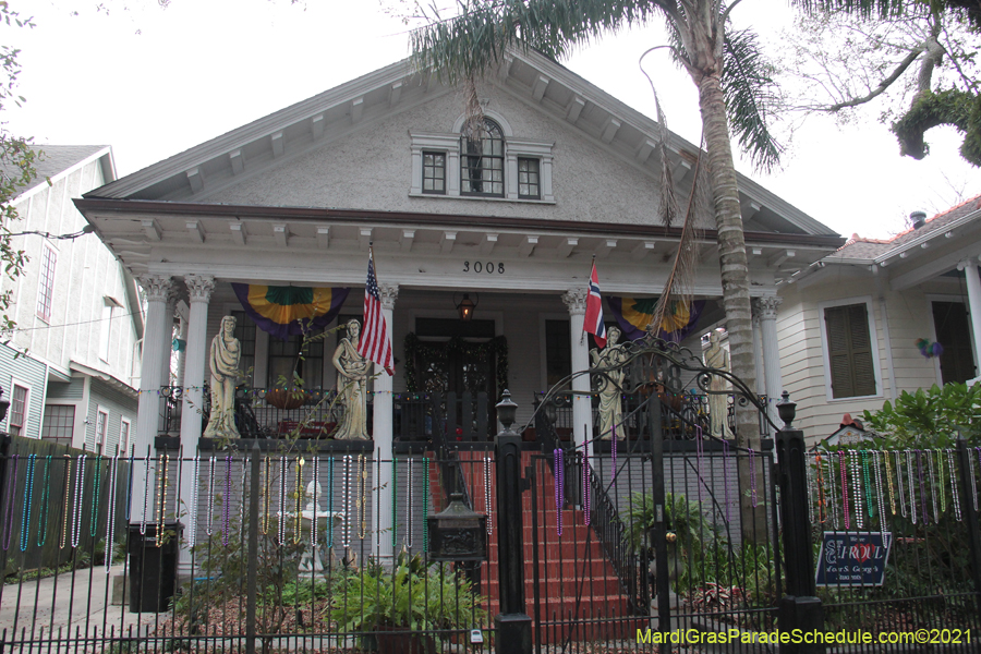 Krewe-of-House-Floats-03249-Fairgrounds-Bayou-St-John-2021