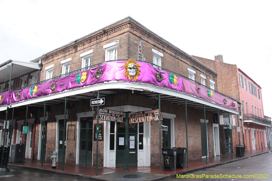 Krewe-of-House-Floats-03974-French-Quarter-2021