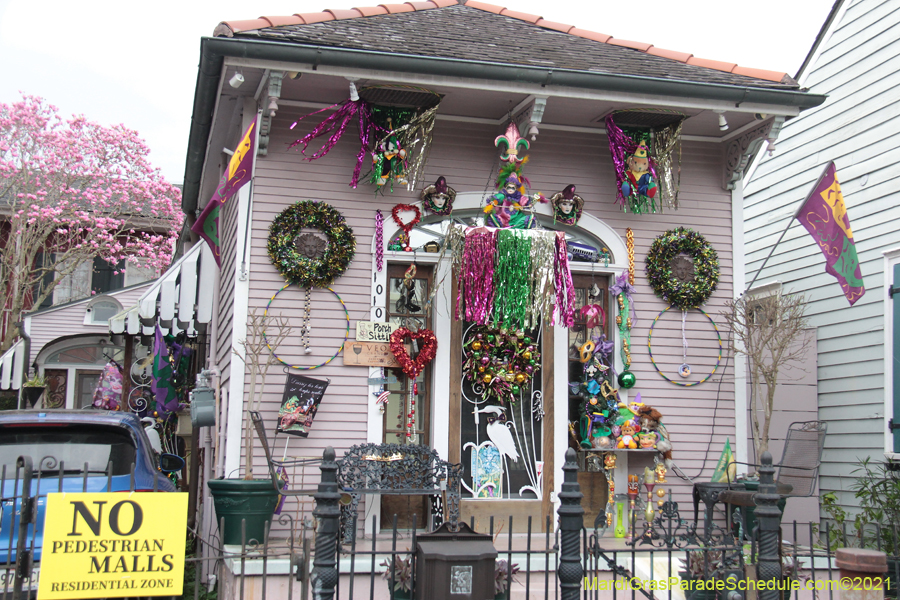 Krewe-of-House-Floats-04003-French-Quarter-2021