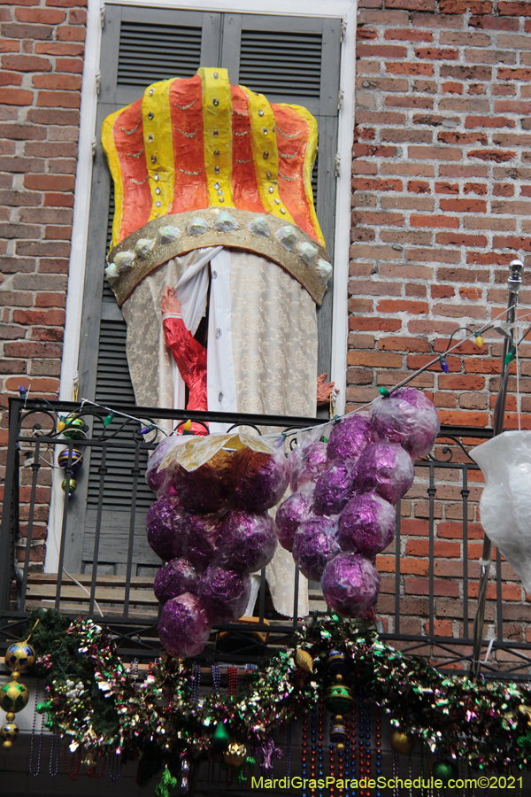 Krewe-of-House-Floats-04008-French-Quarter-2021