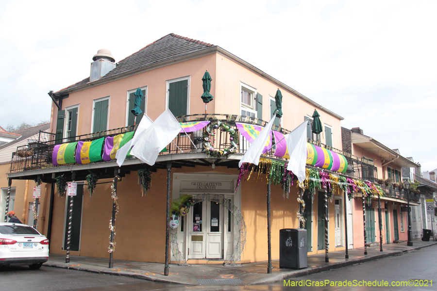 Krewe-of-House-Floats-04011-French-Quarter-2021