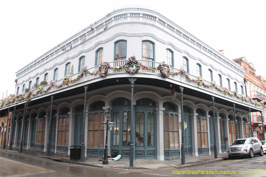 Krewe-of-House-Floats-04030-French-Quarter-2021