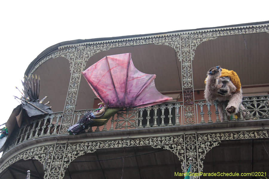 Krewe-of-House-Floats-04036-French-Quarter-2021