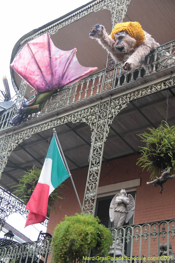 Krewe-of-House-Floats-04038-French-Quarter-2021