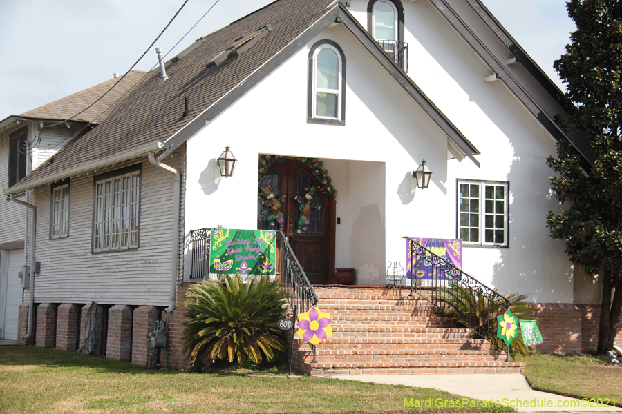 Krewe-of-House-Floats-03770-Lakeview-Lakeshore-WestEnd-2021