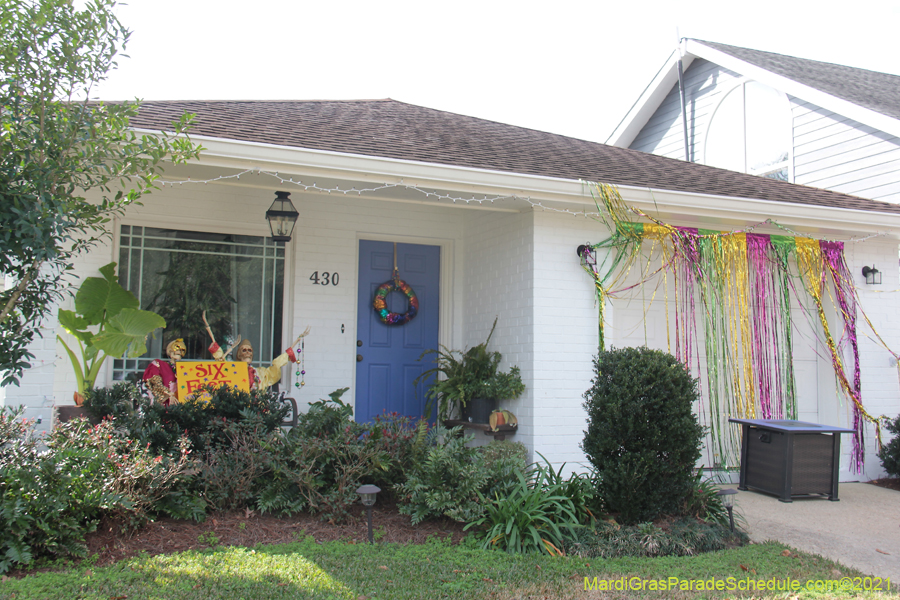 Krewe-of-House-Floats-03772-Lakeview-Lakeshore-WestEnd-2021