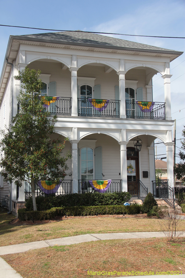 Krewe-of-House-Floats-03782-Lakeview-Lakeshore-WestEnd-2021