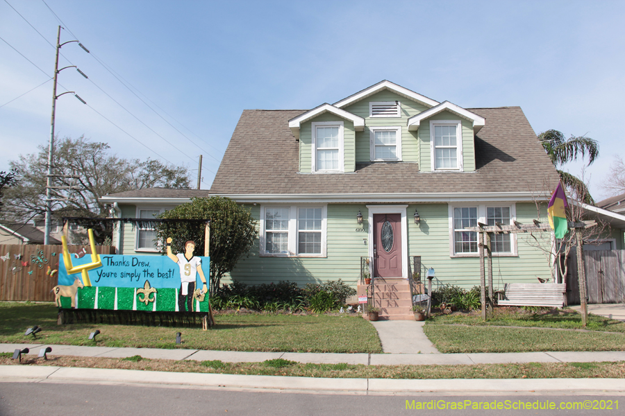 Krewe-of-House-Floats-03796-Lakeview-Lakeshore-WestEnd-2021