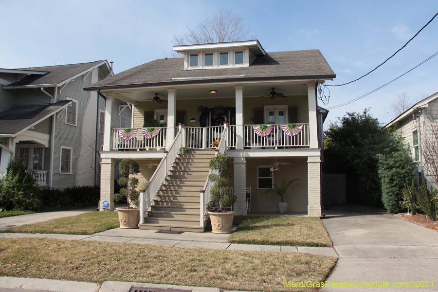 Krewe-of-House-Floats-03804-Lakeview-Lakeshore-WestEnd-2021