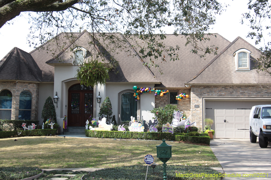 Krewe-of-House-Floats-03818-Lakeview-Lakeshore-WestEnd-2021