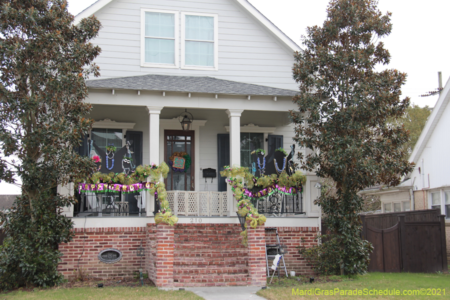 Krewe-of-House-Floats-03834-Lakeview-Lakeshore-WestEnd-2021