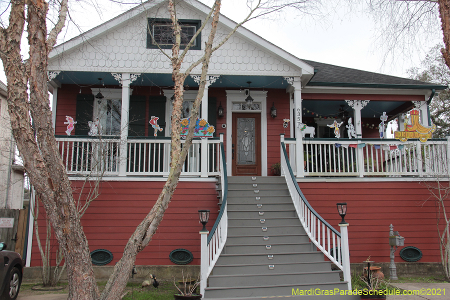 Krewe-of-House-Floats-03852-Lakeview-Lakeshore-WestEnd-2021