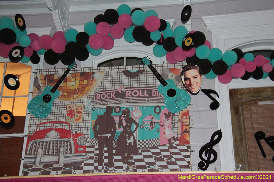 Krewe-of-House-Floats-01223-Lower-Garden-District-2021