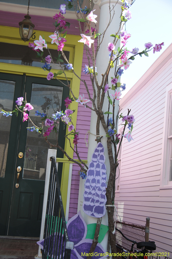 Krewe-of-House-Floats-00926-Mid-City-2021