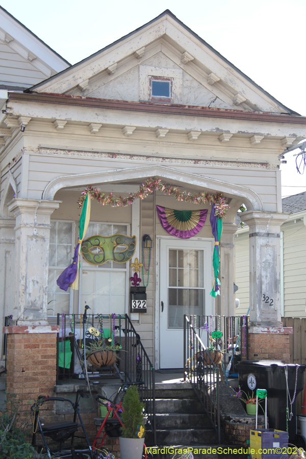 Krewe-of-House-Floats-00928-Mid-City-2021