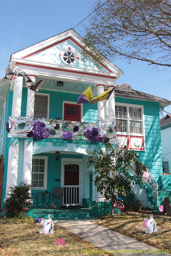 Krewe-of-House-Floats-00937-Mid-City-2021