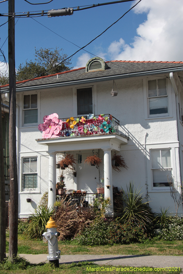 Krewe-of-House-Floats-00939-Mid-City-2021