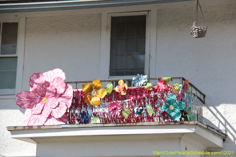 Krewe-of-House-Floats-00940-Mid-City-2021