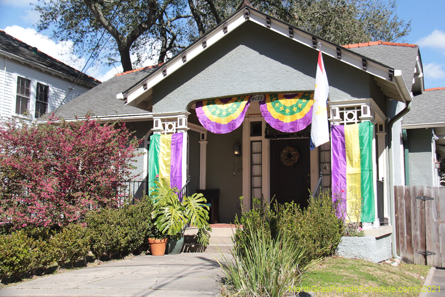 Krewe-of-House-Floats-00941-Mid-City-2021