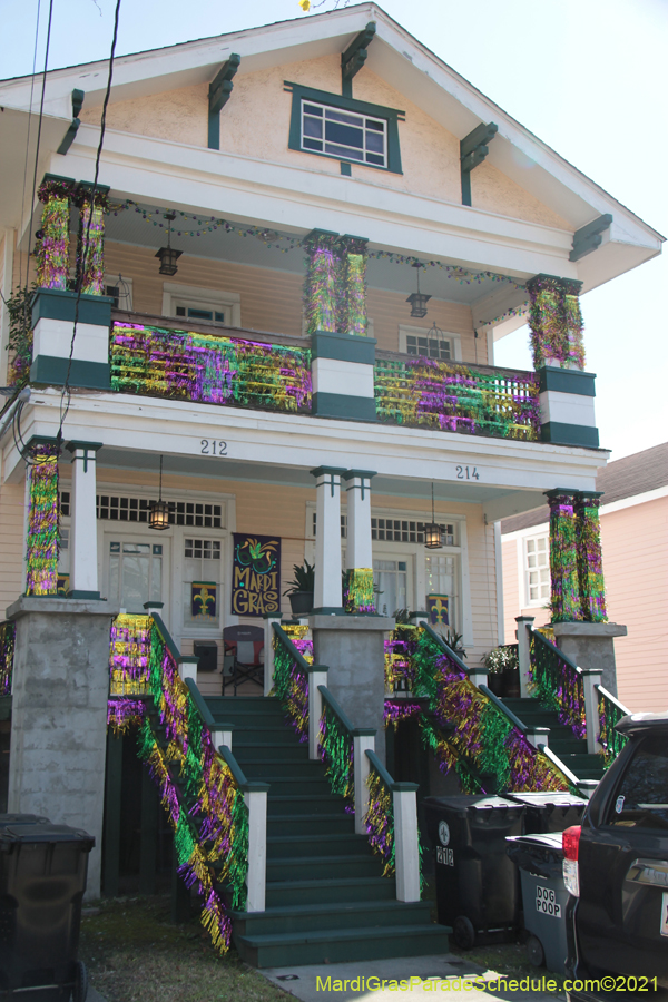 Krewe-of-House-Floats-00946-Mid-City-2021