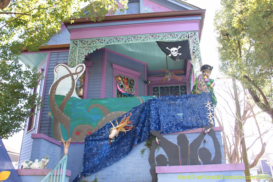 Krewe-of-House-Floats-00950-Mid-City-2021