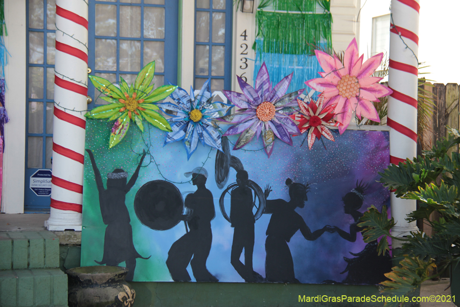 Krewe-of-House-Floats-00965-Mid-City-2021