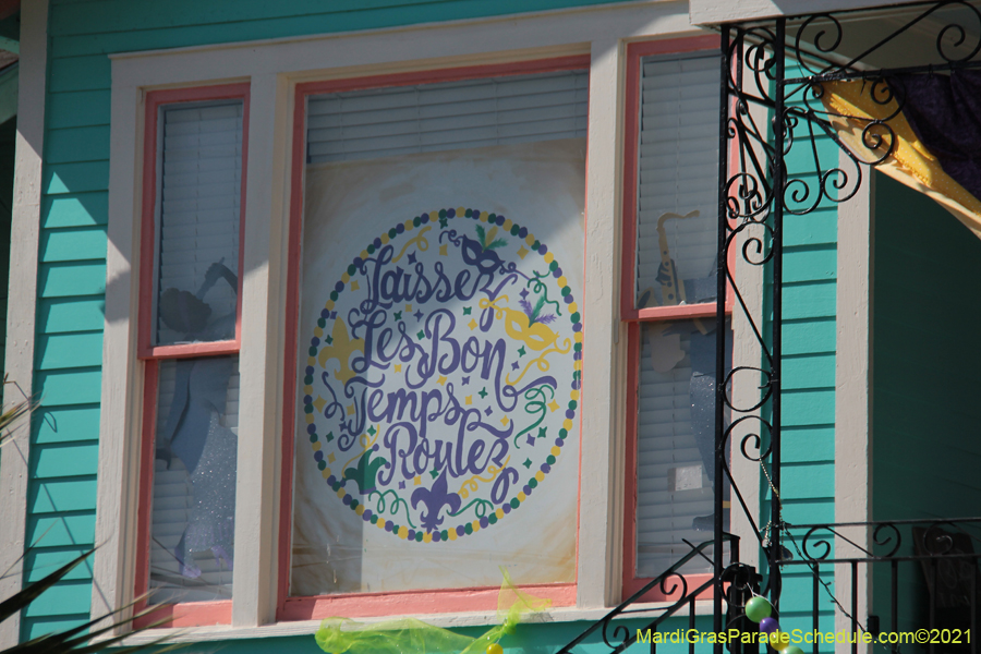 Krewe-of-House-Floats-00983-Mid-City-2021