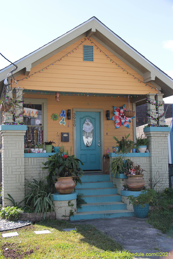 Krewe-of-House-Floats-00984-Mid-City-2021