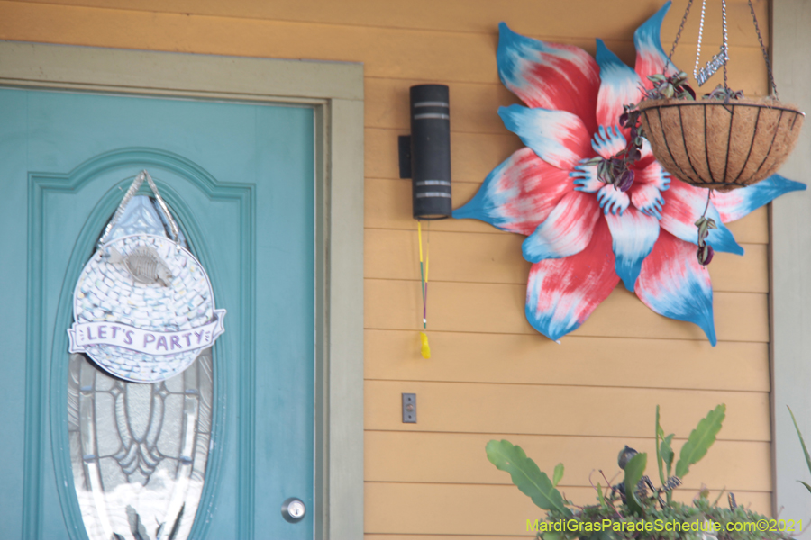 Krewe-of-House-Floats-00985-Mid-City-2021