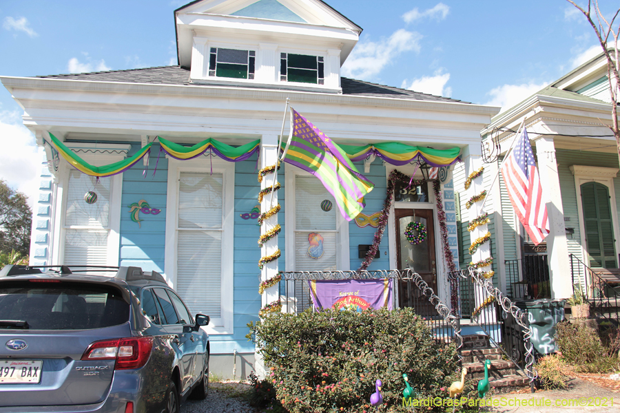 Krewe-of-House-Floats-00993-Mid-City-2021